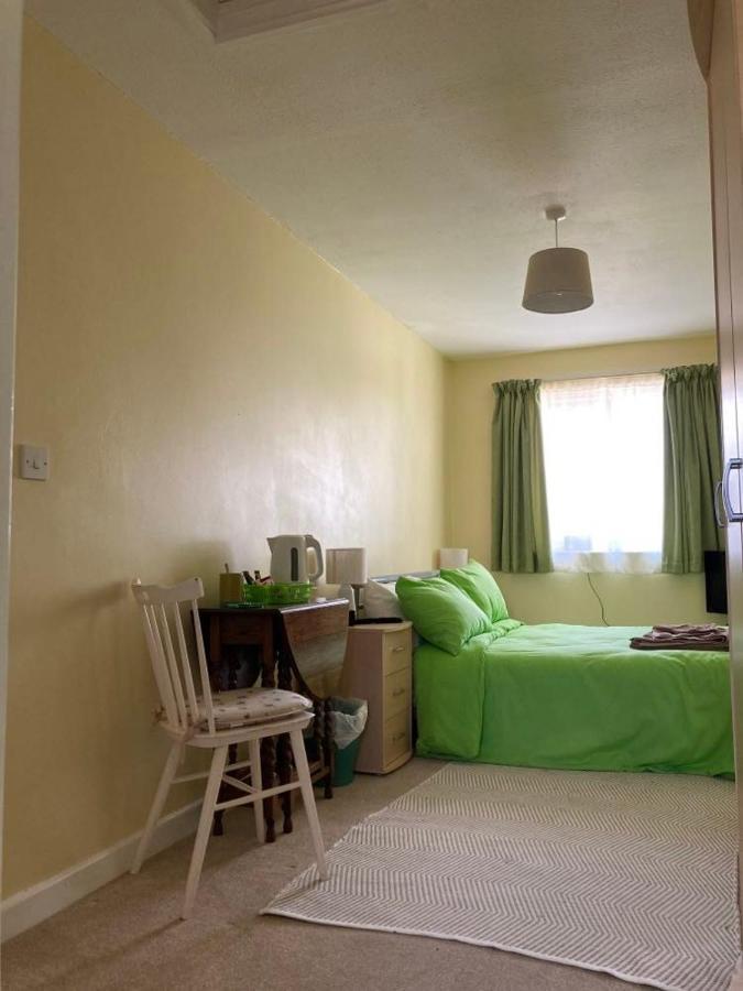 Whitchurch  Rowan Close المظهر الخارجي الصورة