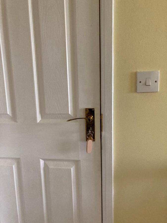 Whitchurch  Rowan Close المظهر الخارجي الصورة